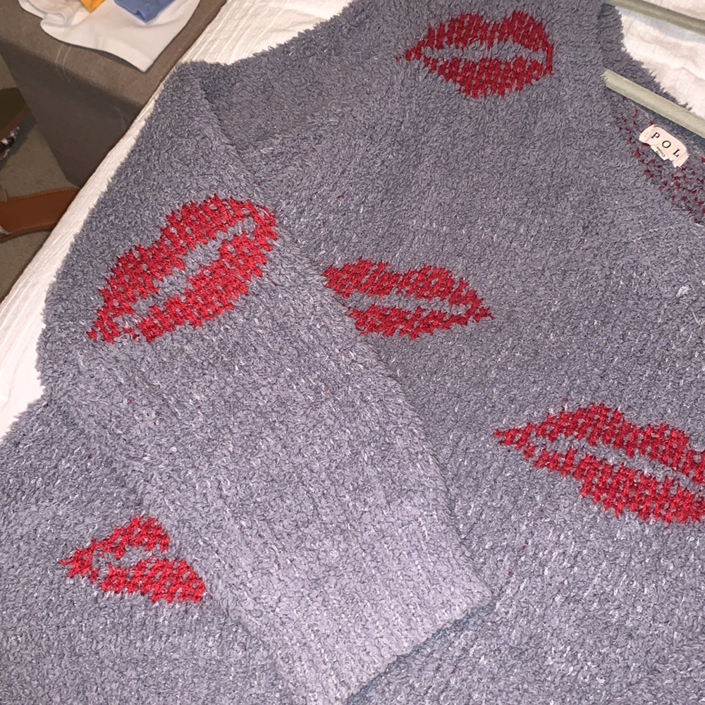 Lips V neck Sweater - Picture 2 of 2